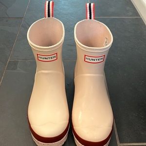 Size 7 pink Hunter Chelsea Play rain boot